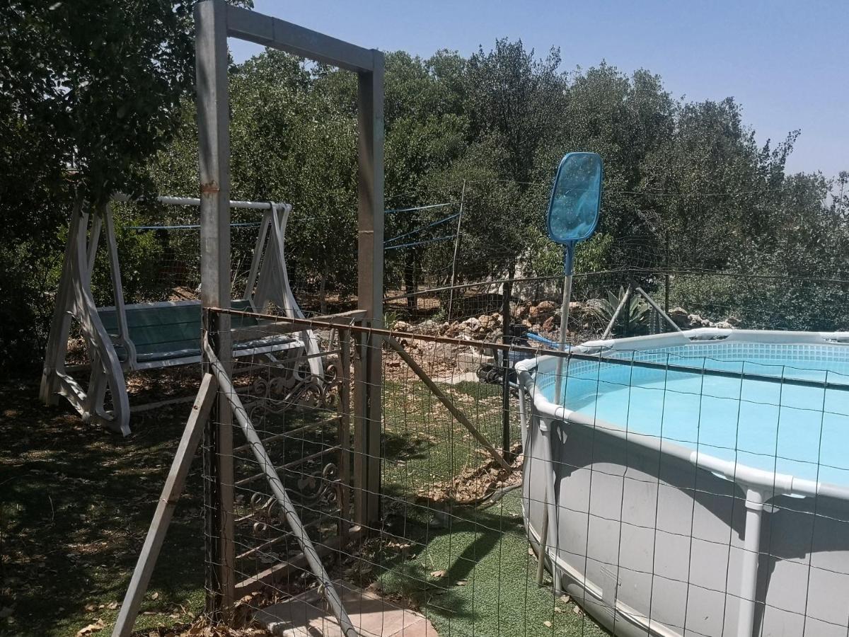 בקתת עץ בחורש במנות - דום גיאודזי - Wooden Cabin In Manot Εξωτερικό φωτογραφία